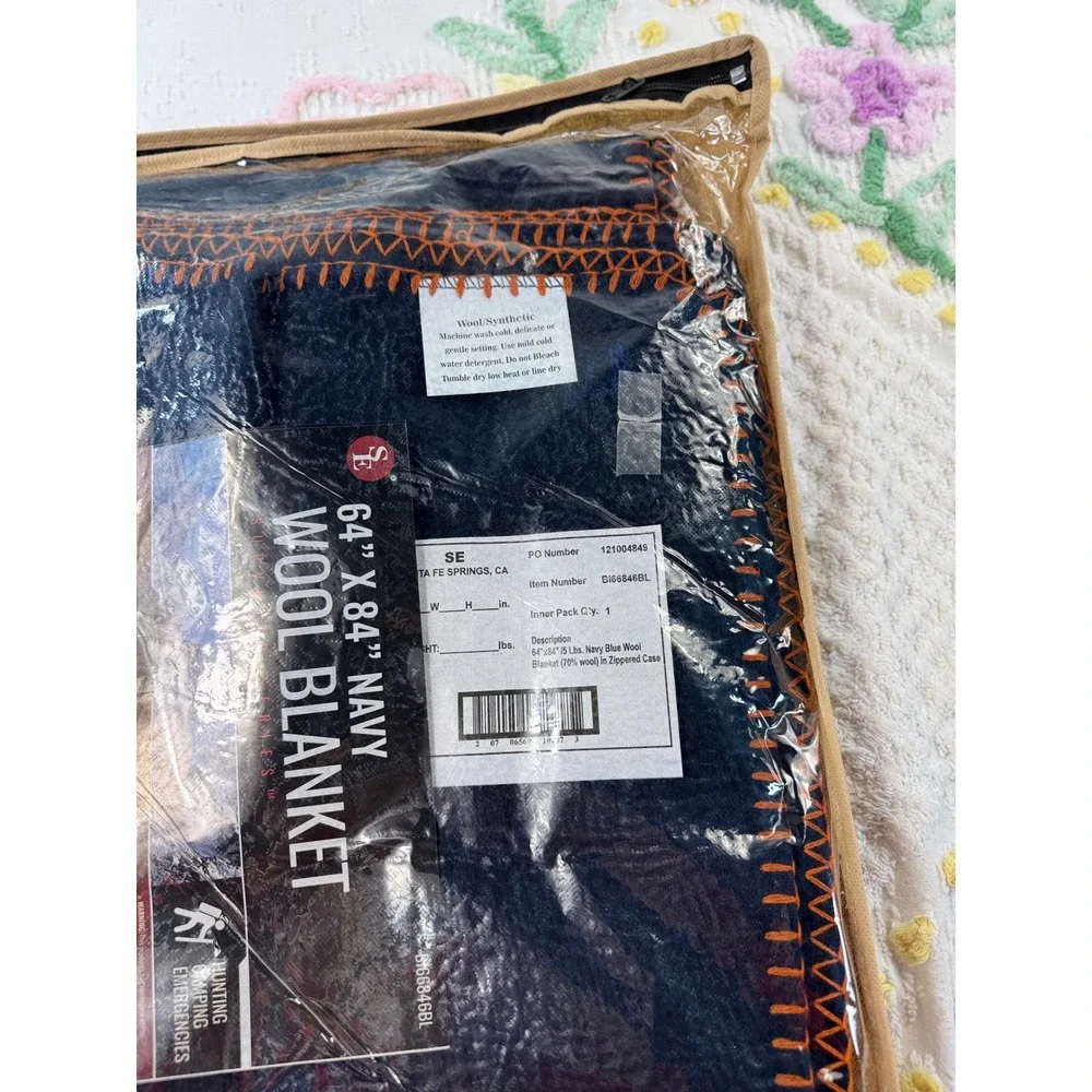 SE Survivor Series Navy Blue Wool Blend Blanket 64x84 Hunting‎ Camping BI66846BL